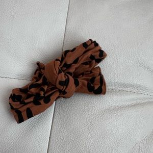 Kyte Baby Infant Bow Leopard